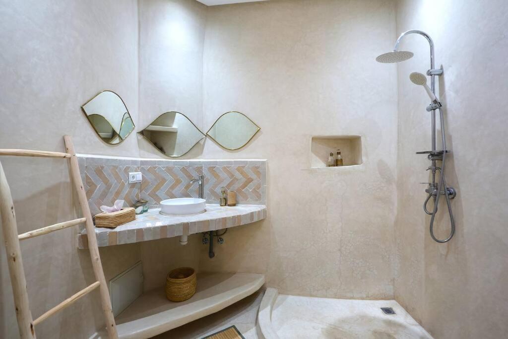 Riad El Khir En Centre Ville Rooftop Et Bassin مراكش المظهر الخارجي الصورة