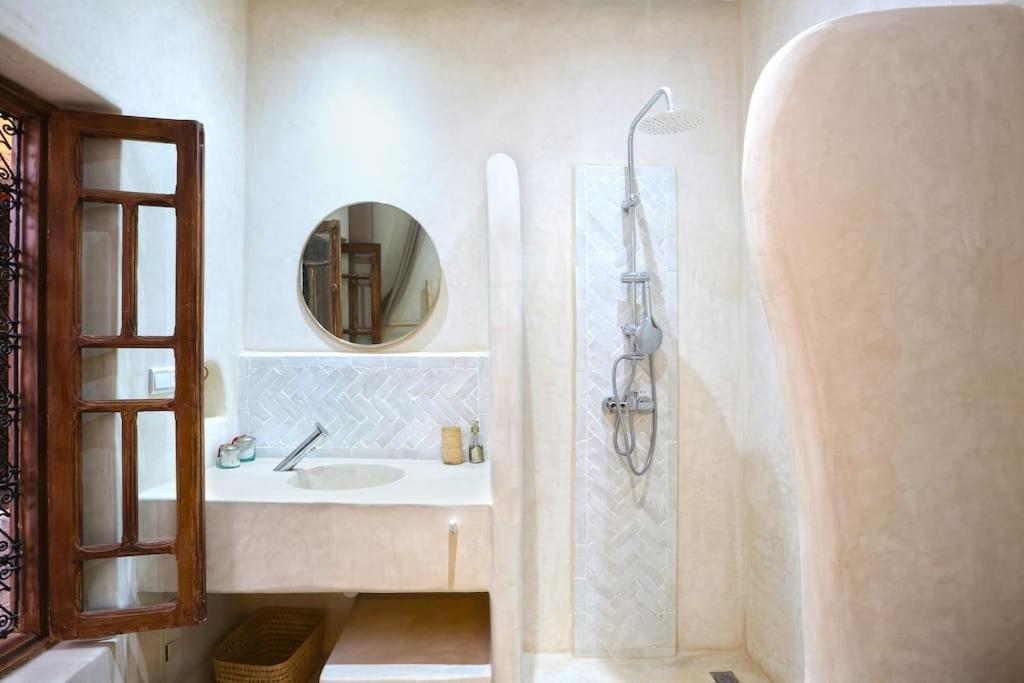 Riad El Khir En Centre Ville Rooftop Et Bassin مراكش المظهر الخارجي الصورة